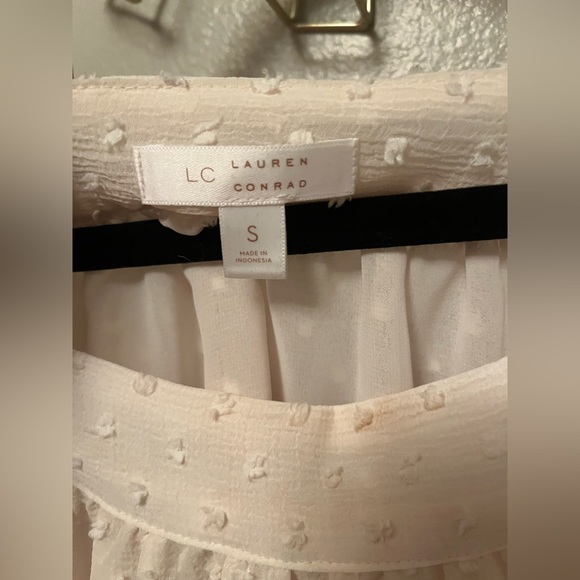 Lauren Conrad size small top - Picture 3 of 3